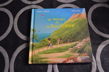 Livre Mac Do Happy Meal  Le volcan de la soufrière Virginie Grimaldi