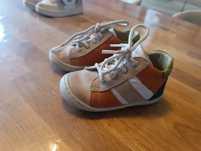 Chaussures à lacets Bellamy taille 22 avec boite - photo numéro 3