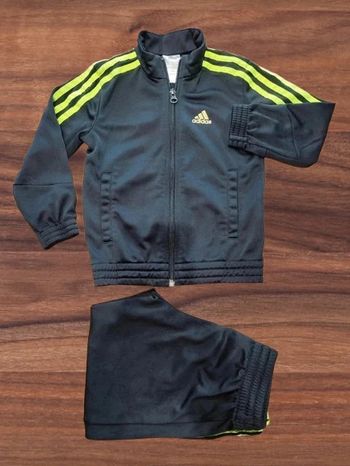 Veste adidas + *pantalon OFFERT car troué