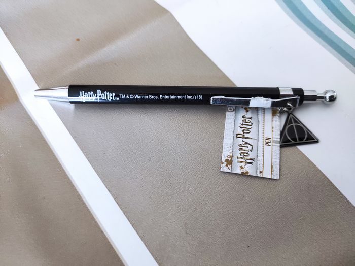 Stylo Harry Potter les reliques de la mort neuf