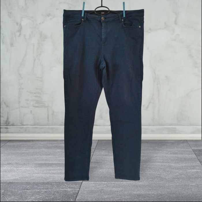 Jean femme T 50( voir mensurations en photo 😊) Yesta