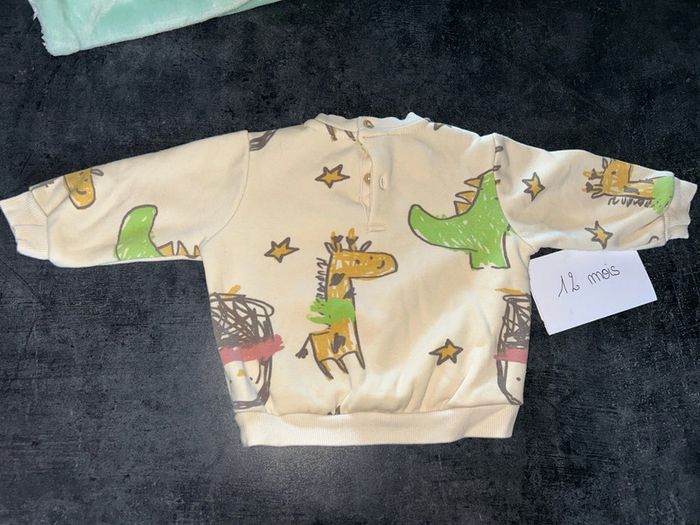 Pull dino et girafe - photo numéro 2