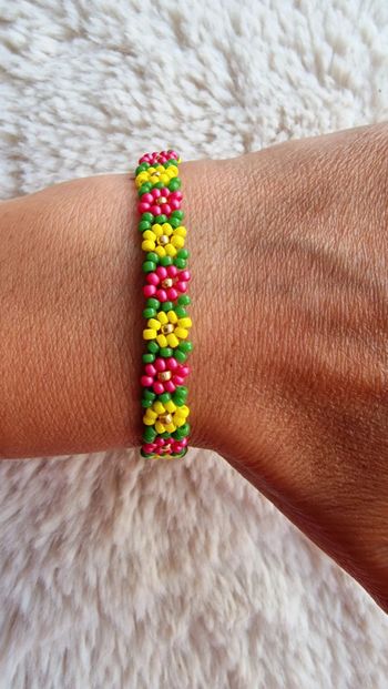 Bracelet motif fleurs thème printemps