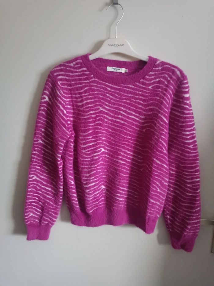 Pull tout doux motif zébré Daphnea Taille M/L En très bon état - photo numéro 2