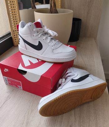 Baskets Nike neuves 38