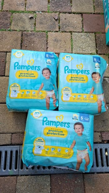 3 sac pampers prenium t5