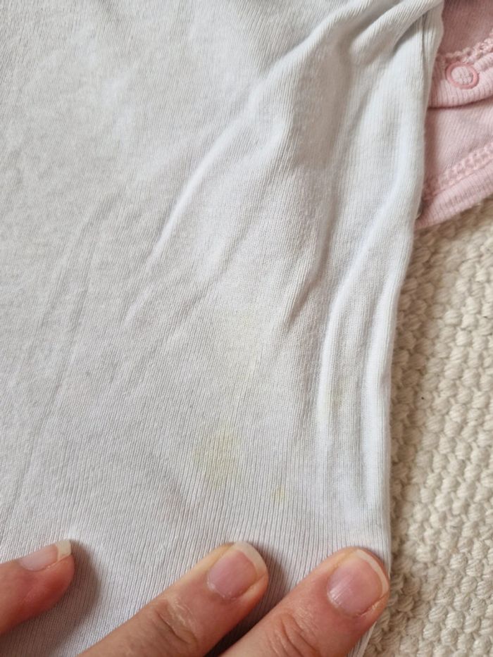 Lot de 3 bodies petit bateau 9 mois. - photo numéro 2