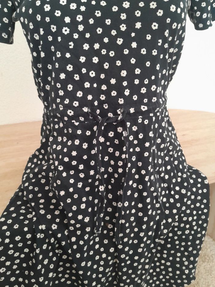 Robe d'été Only 💫 cintré-fleurie💫Taille 36 - photo numéro 5