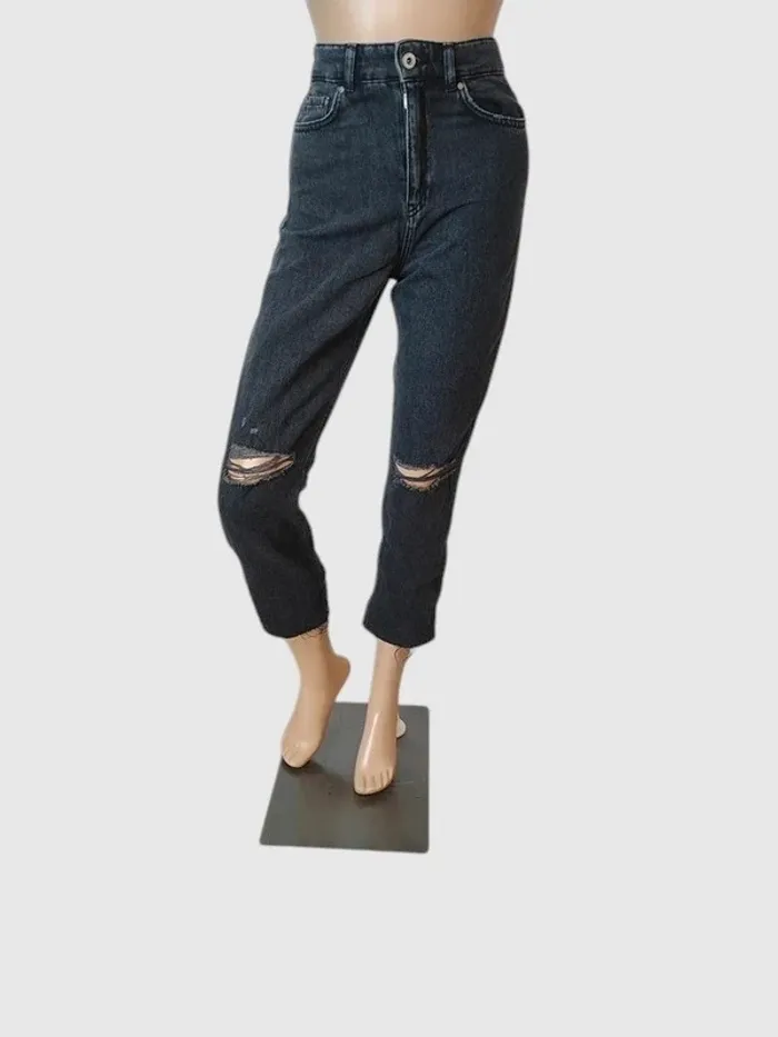 Jeans troué United Colors of Benetton noir - Taille S, l'indispensable du style rock ! - photo numéro 2