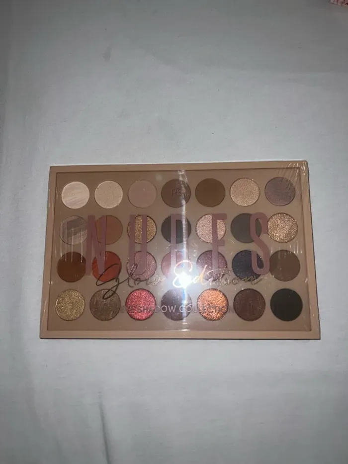 Palette Neuve couleur Nude chaude - photo numéro 2
