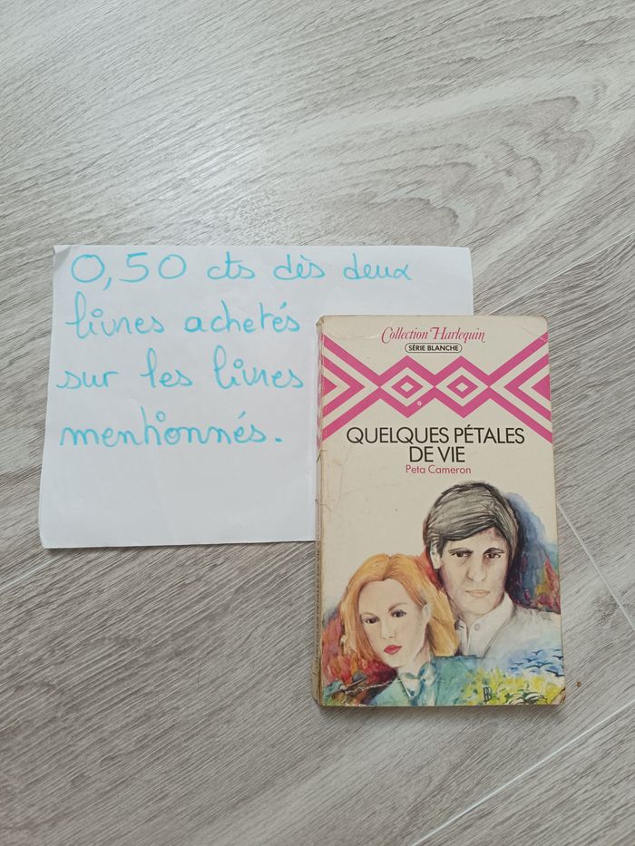Livre Harlequin série blanche