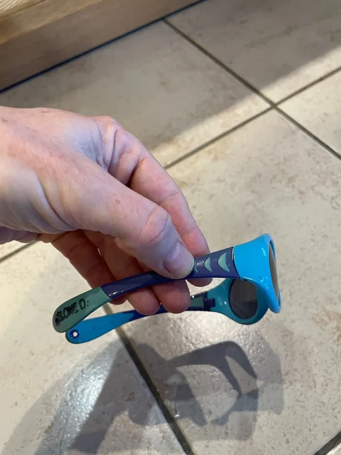 Lunettes de soleil bébé - photo numéro 5