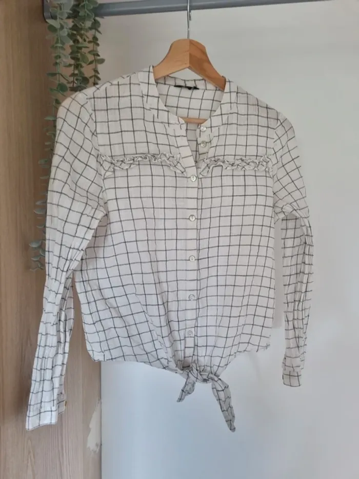 Chemise à nouer