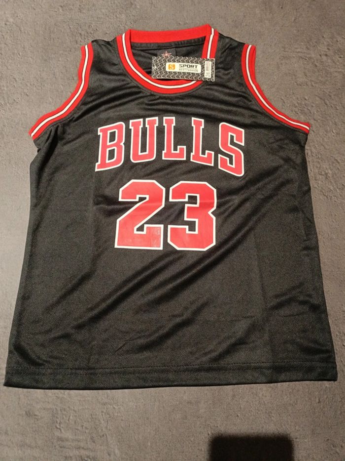 Tenue NBA Chicago Bulls Michael Jordan noir t.26 - photo numéro 2
