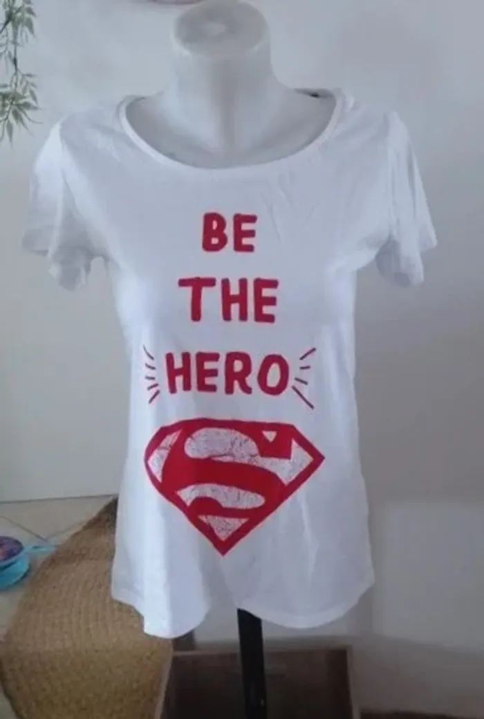 Tee-shirt taille M superman neuf   100% coton - photo numéro 2