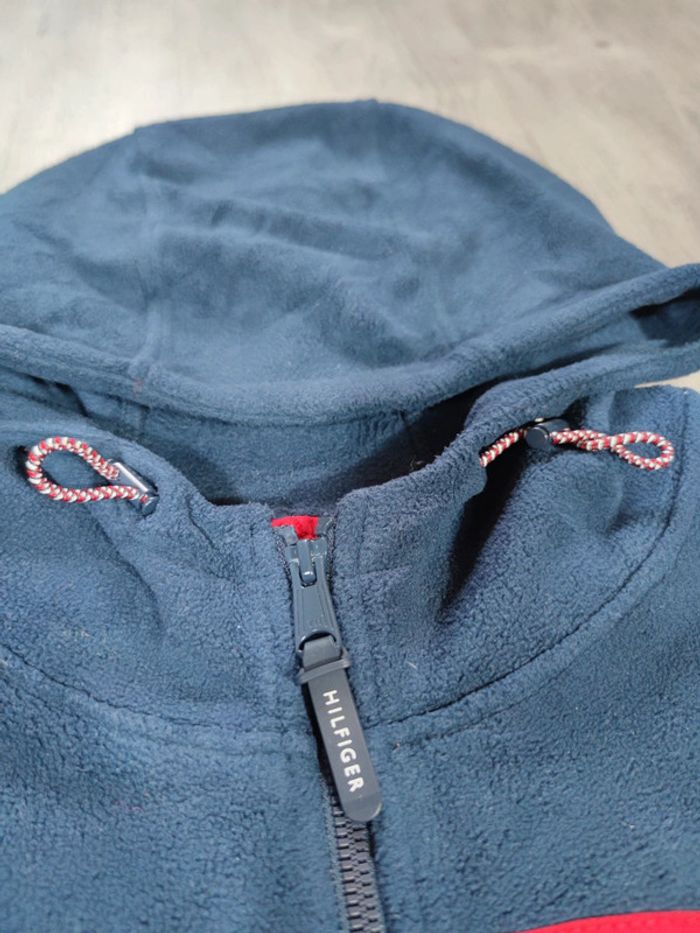 Veste Polaire à Capuche Full Zip Tommy Hilfiger Bleu Marine Logo Brodé Taille 2XL Homme - photo numéro 4