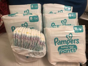 Lot de couches Pampers baby dry taille 8