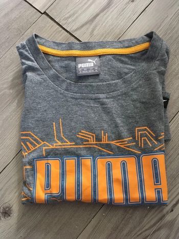 Tee-shirt Puma gris  Logo orange flash Taille M  Parfait état