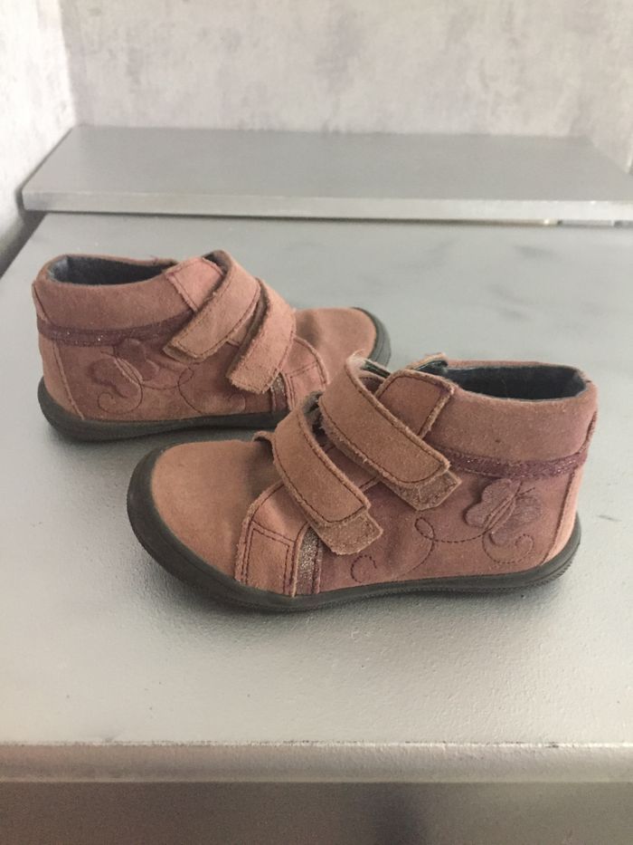 Chaussures taille 26 + autre