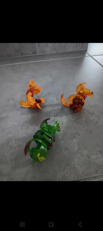 Lot 3 Bakugan métal