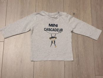 Maillot manche longue gris clair. Garcon 18mois. Marque Pat & Ripaton