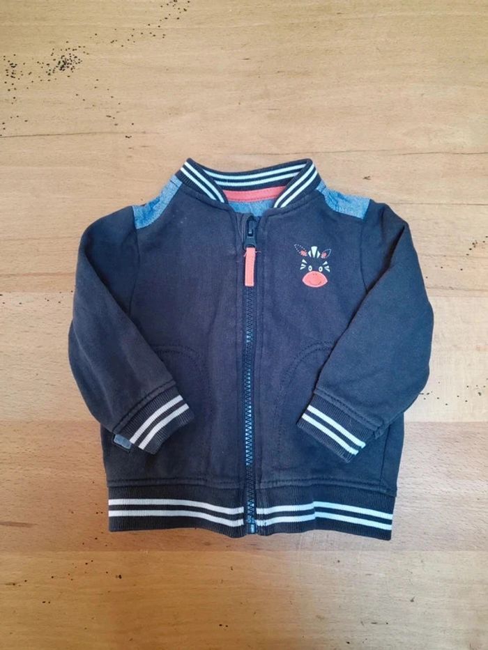 veste 6 mois - photo numéro 3