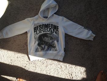 Sweat a capuche besome one underground raw taille 10 ans blanc