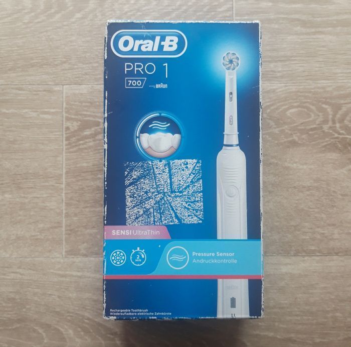 Brosse à dents élèctrique Oral-B Pro 1 700 NEUVE