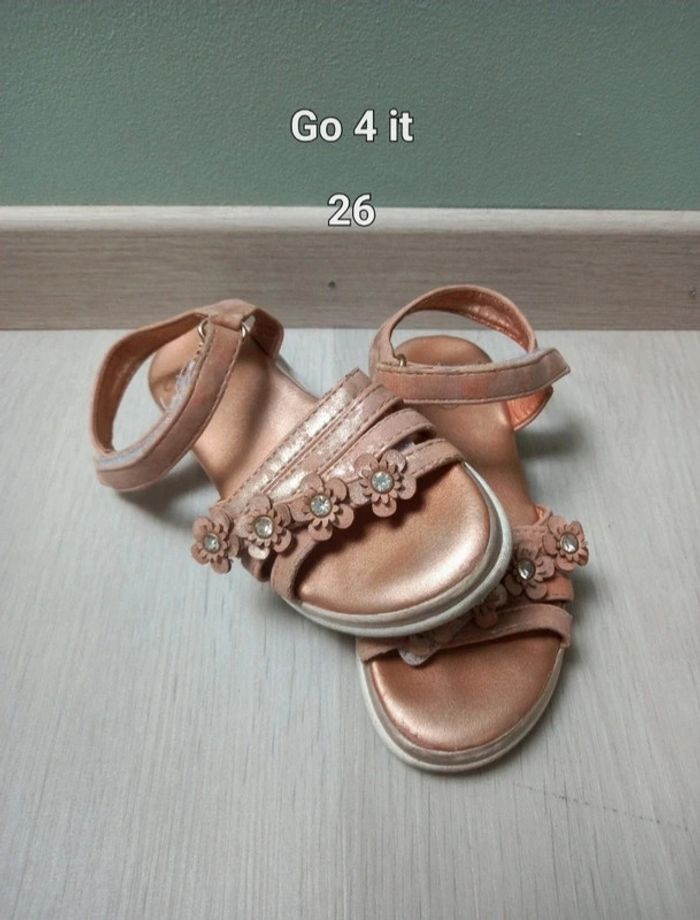 Sandales rose gold Go 4 it taille 26 pied large ou fins