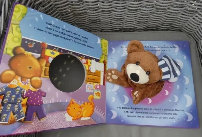 Adorable livre avec sa marionnette nounours - photo numéro 4