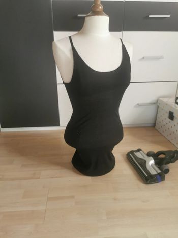 Robe moulante cottelé taille XS