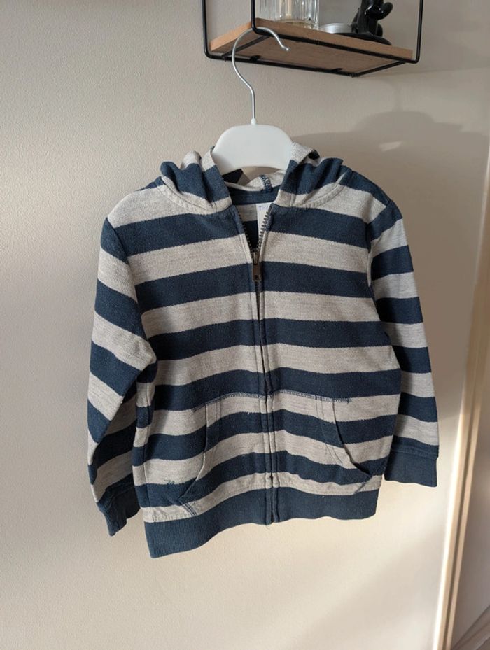 Sweat zippé rayé 116 cm