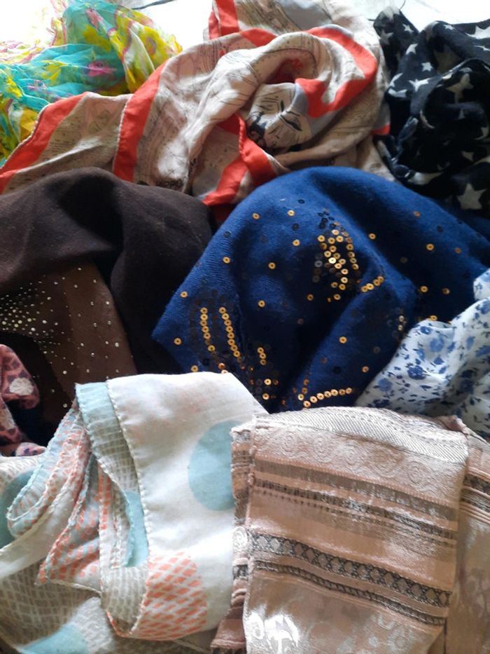 Lot foulards/écharpes - photo numéro 3