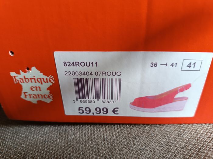 Chaussures ouvertes compensées neuves - photo numéro 4