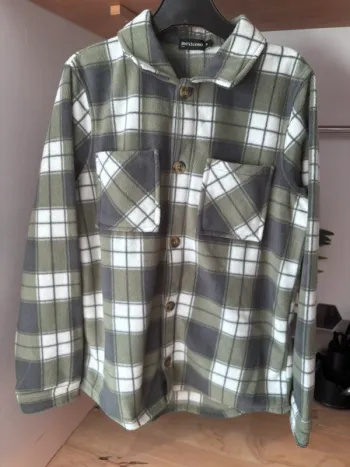 Sublime chemise épasse et douce en polaire • 12 ans