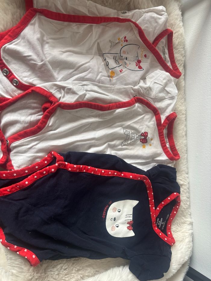 Lots de 6 bodies manche courte - photo numéro 2