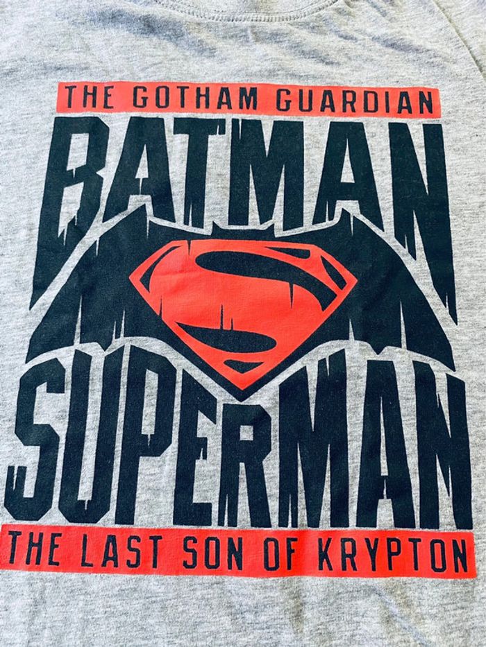 T-shirt Batman vs Superman 9/10 ans - photo numéro 2