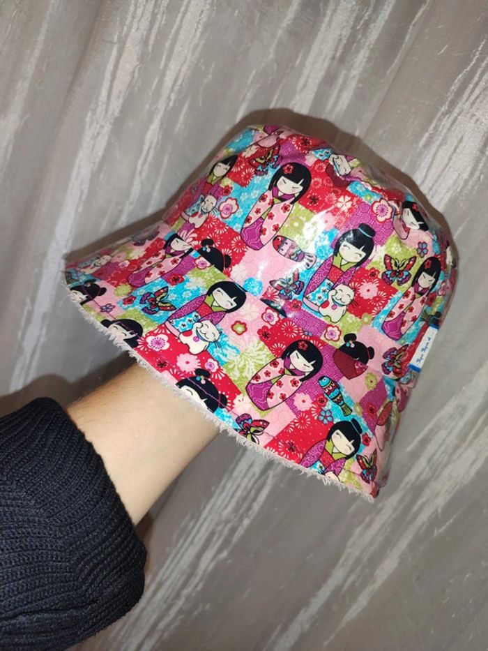 Chapeau de pluie doublé