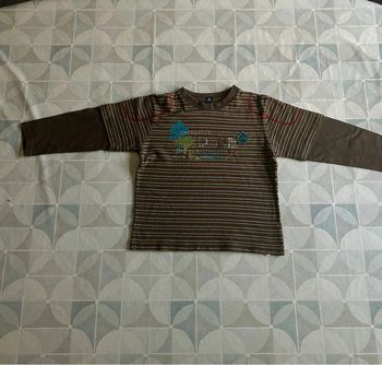 T shirt garçon - 6 ans - Terre de marins - en très bon état