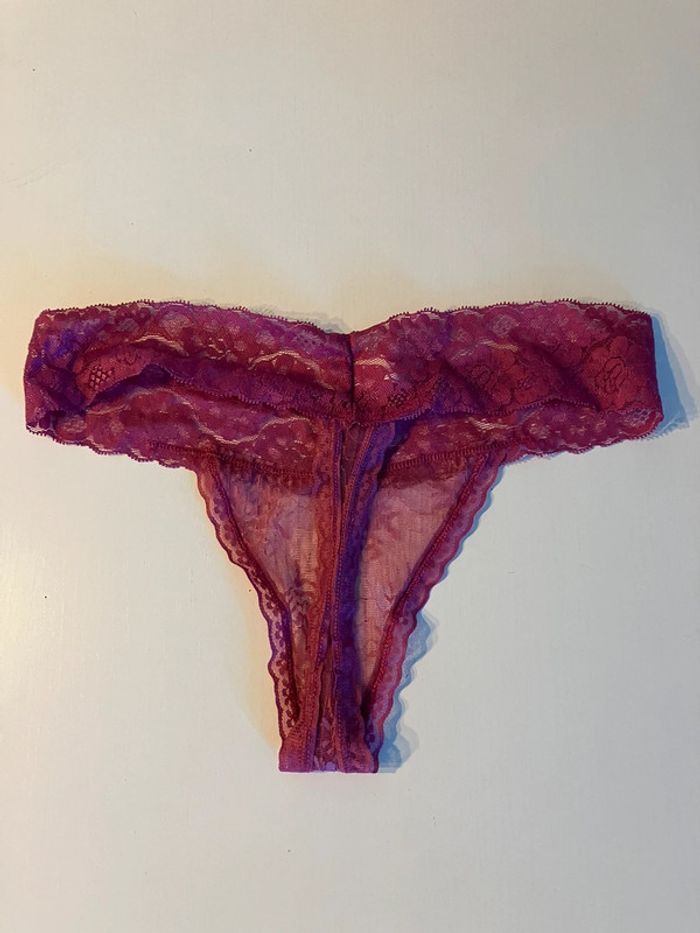 String bordeaux taille L - photo numéro 3
