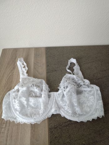 Soutien-gorge en dentelle Neuf