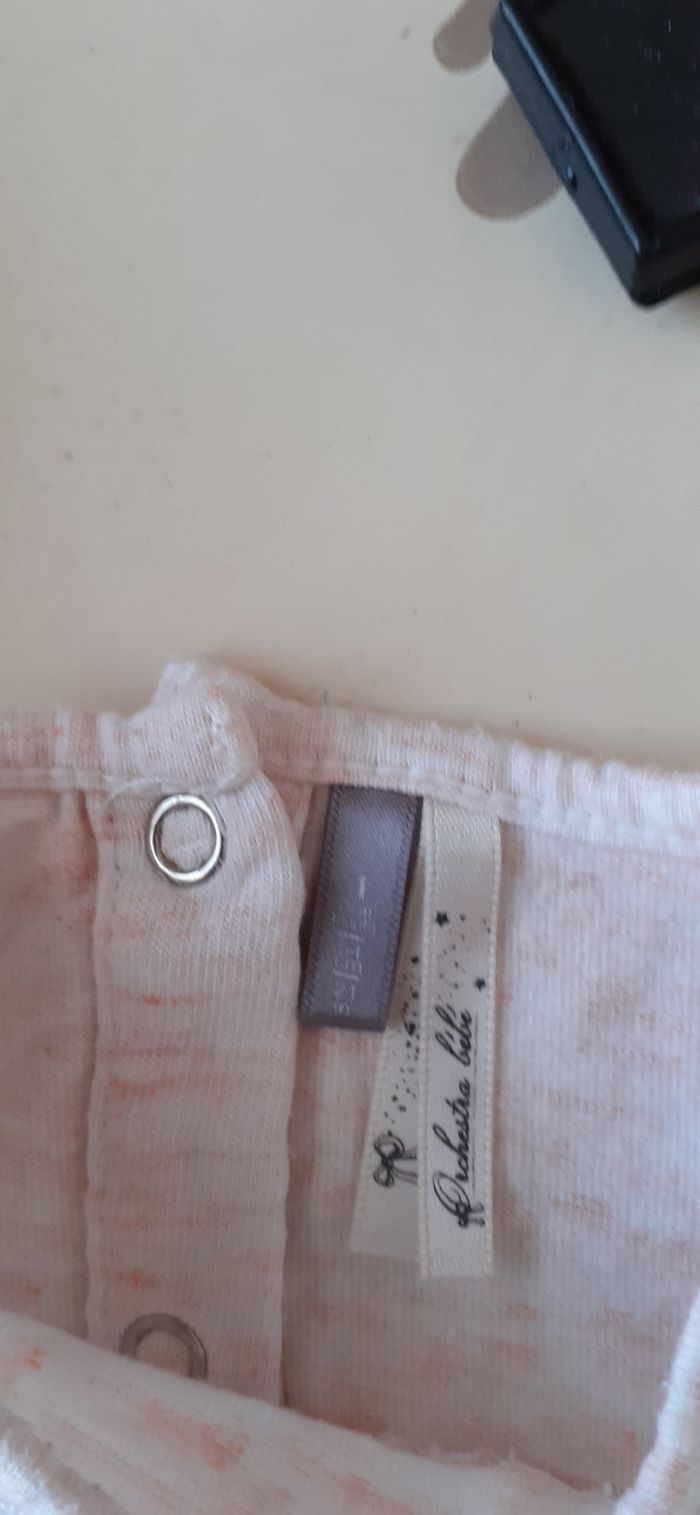 Blouse bébé fille 1 mois - photo numéro 3