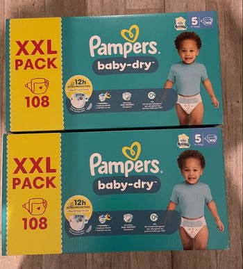 Mega pack de 216 couches pampers baby dry taille 5 neuf