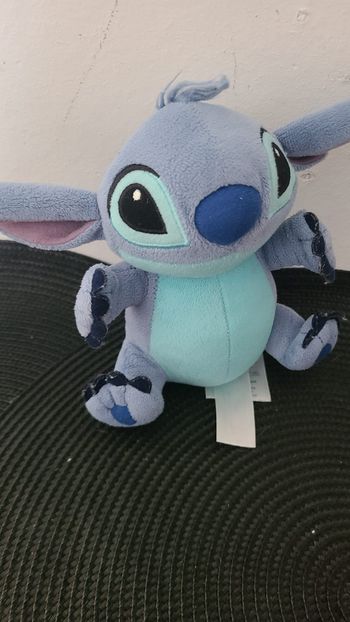 Peluche Stitch de Lilo et Stitch DISNEY STORE 16 cm