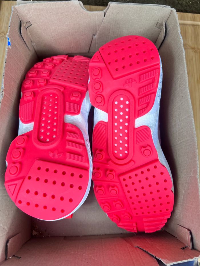 Magnifique paire baskets Adidas cuir 37,1/3 - photo numéro 5