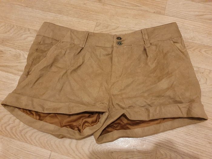 Short matière daim