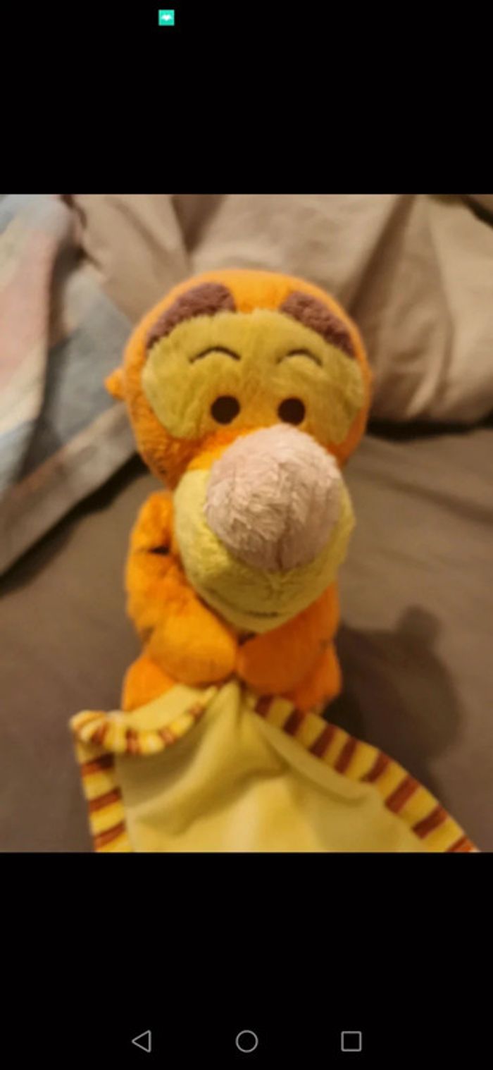 Peluche Doudou Tigrou (Winnie l'ourson) - photo numéro 2