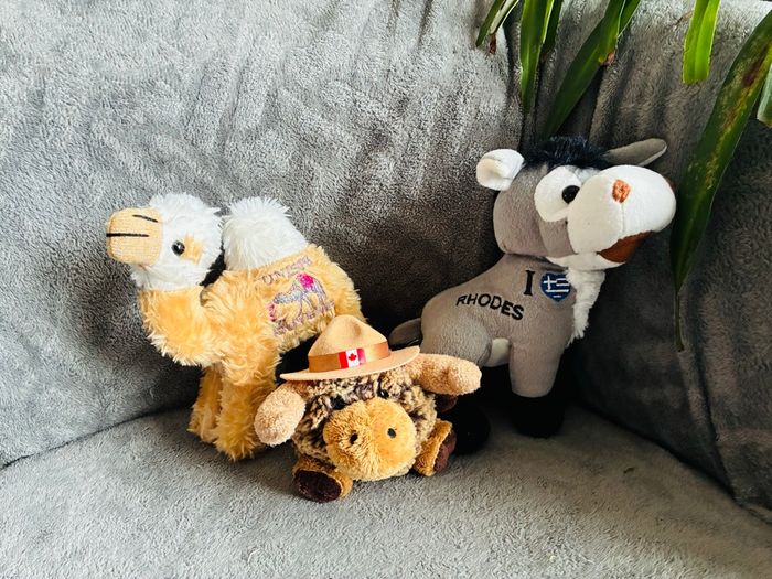 Lot peluches du monde