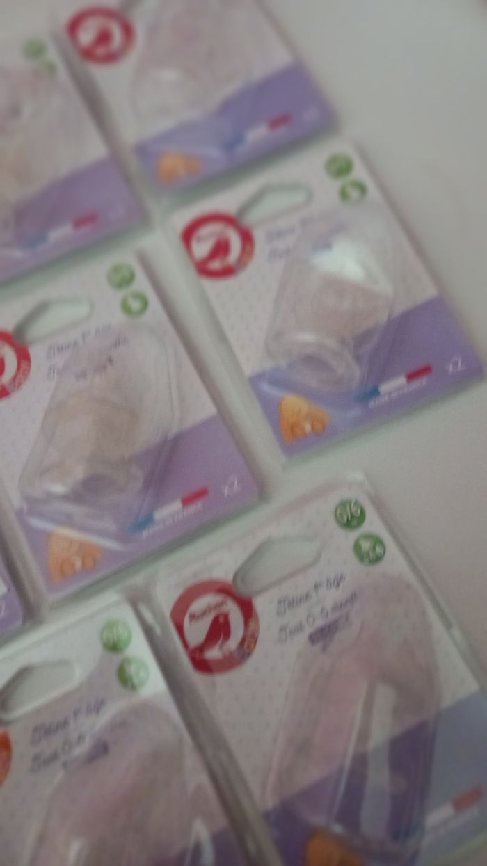 Tetine biberon universelle 0/6 mois et 6/12 mois - photo numéro 2