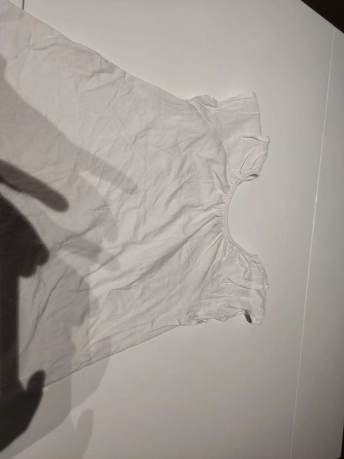 Tee shirt blanc volants épaules Kiabi 8 ans